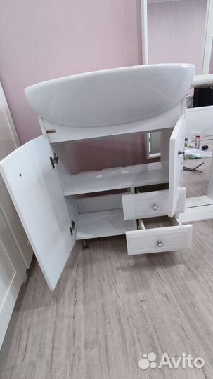 Мебель для ванной комнаты бу