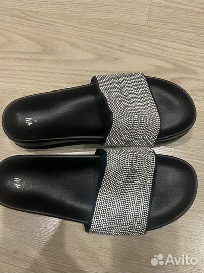 Тапочки со стразами