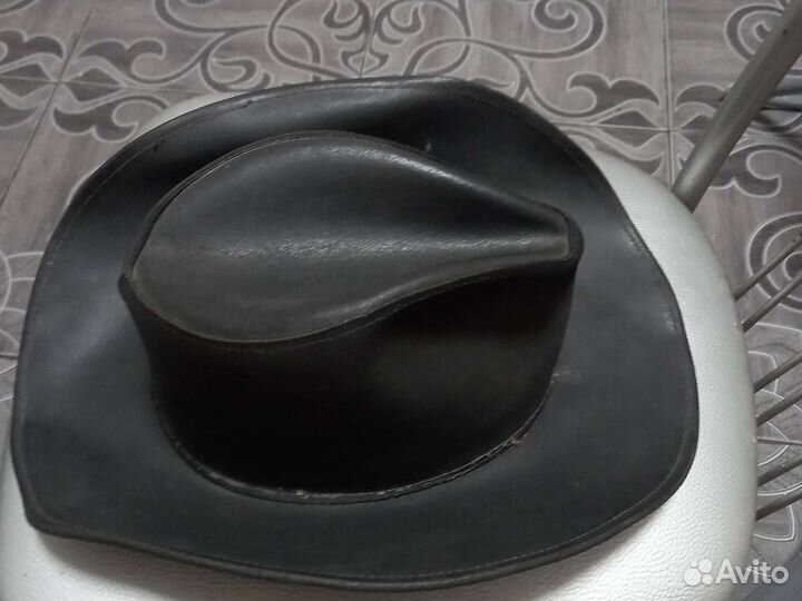 Шляпа мужская кожаная