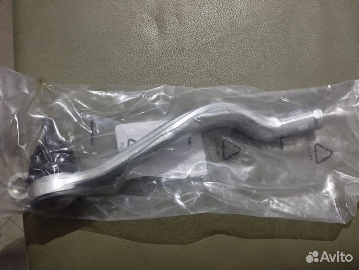 Наконечник рулевой тяги правый Renault новый