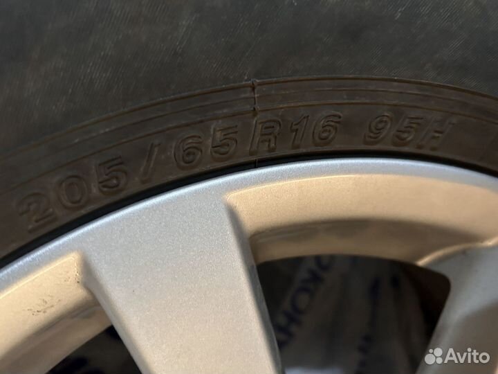 Колеса на toyota camry r16