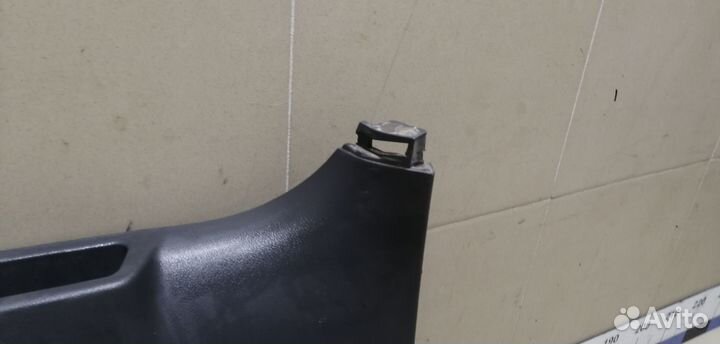 Обшивка двери багажника Land Cruiser (150) -Prado