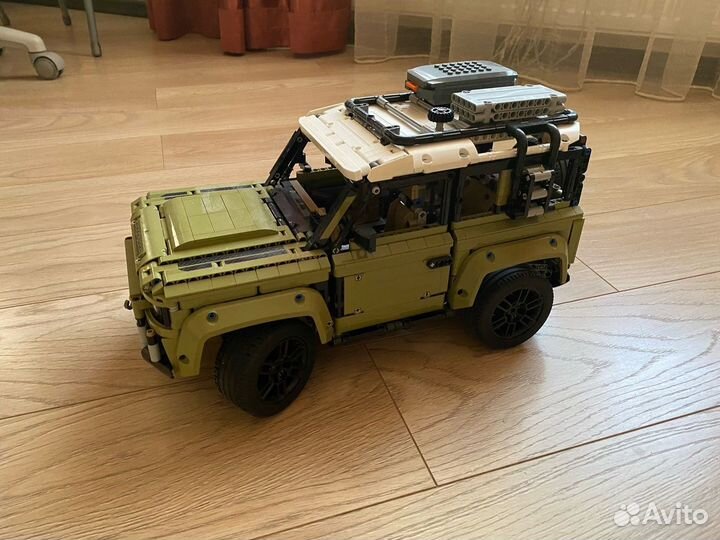 Lego Land Rover Defender 42110