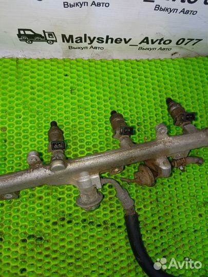 Топливная рампа всборе с Форсунками Honda vigor