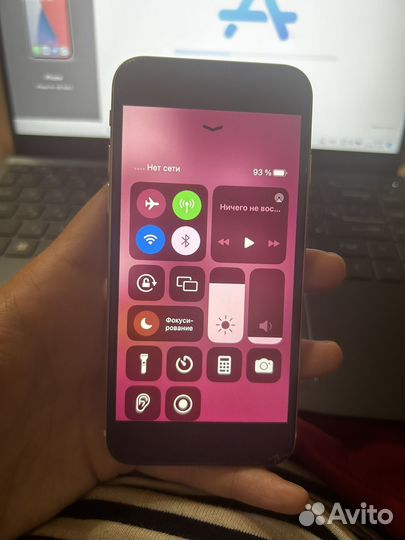 iPhone se 2020 64 gb