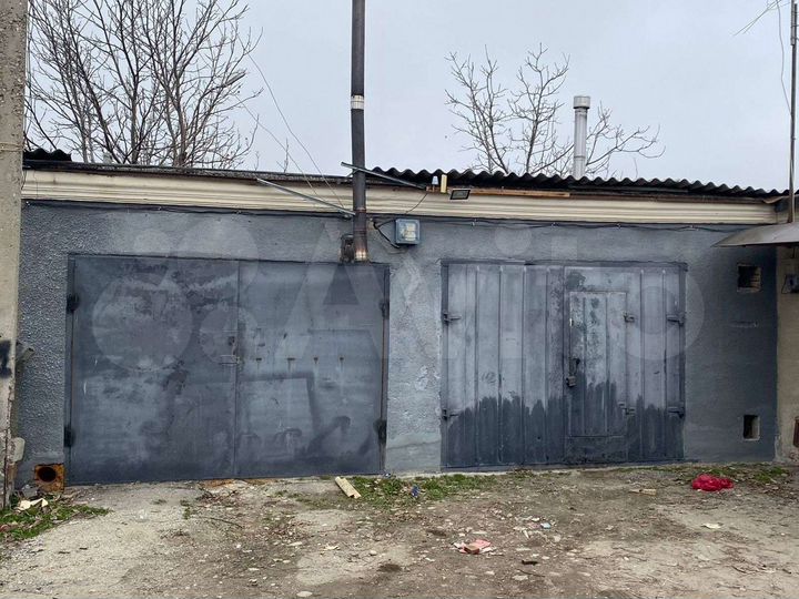 Гараж, > 30 м²