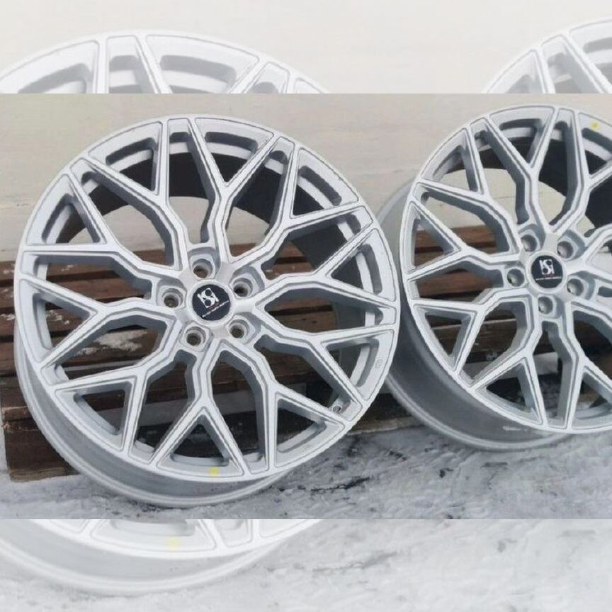 Литые диски Vossen HF2 10×R20 5×112