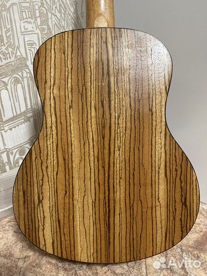 Укулеле тенор