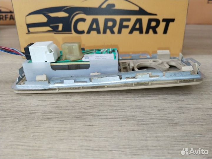 Фонарь салона (плафон) Volkswagen Touareg 7L BAC