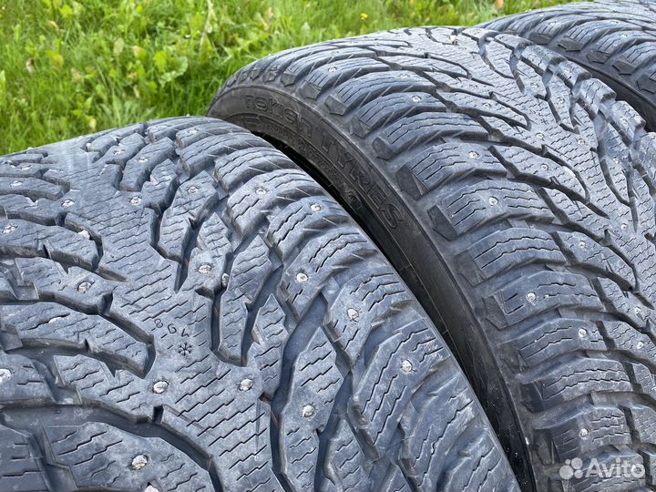 Nokian Tyres Hakkapeliitta 9 SUV 295/35 R21 107T
