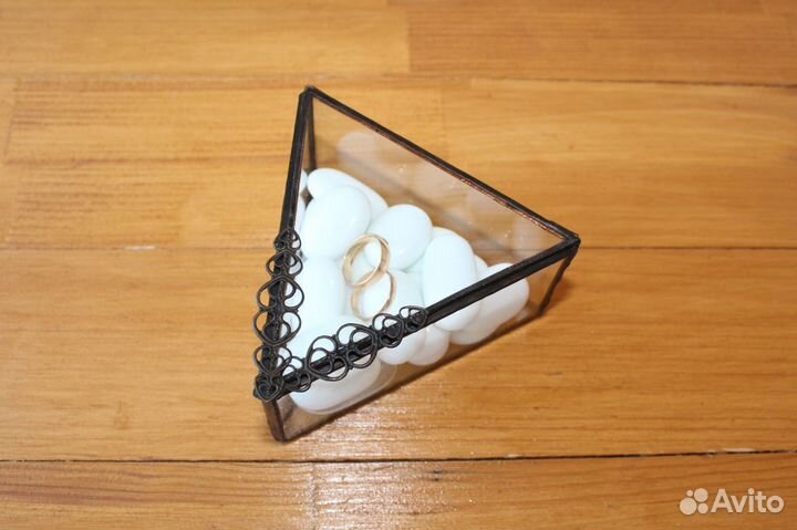 Свадебная шкатулка для колец из стекла. Черн.швы