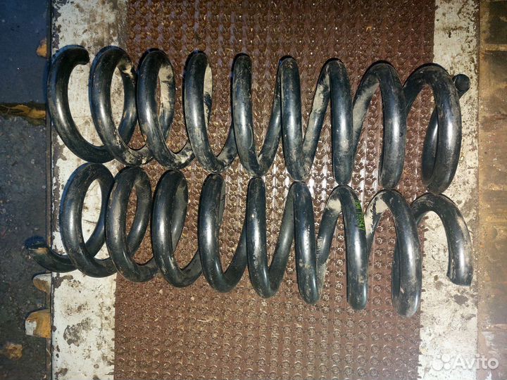 Пружины задние Mercedes-Benz W203, W210