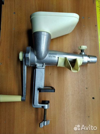 Соковыжималка ручная