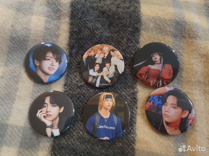 Значки kpop, аниме, пятёрочка, известные личности