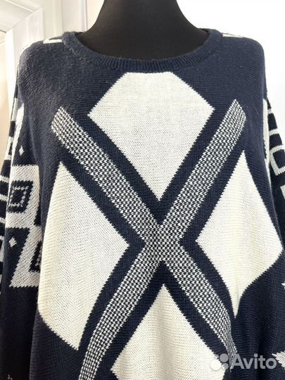 Пончо Oversize с кисточками