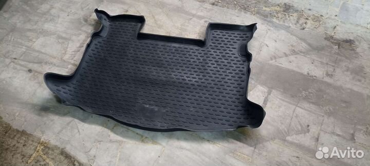 Задний ковролин FRV