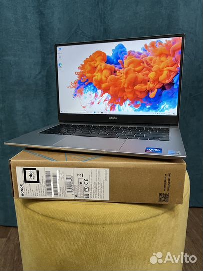 Топовый ультрабук i5/8/512