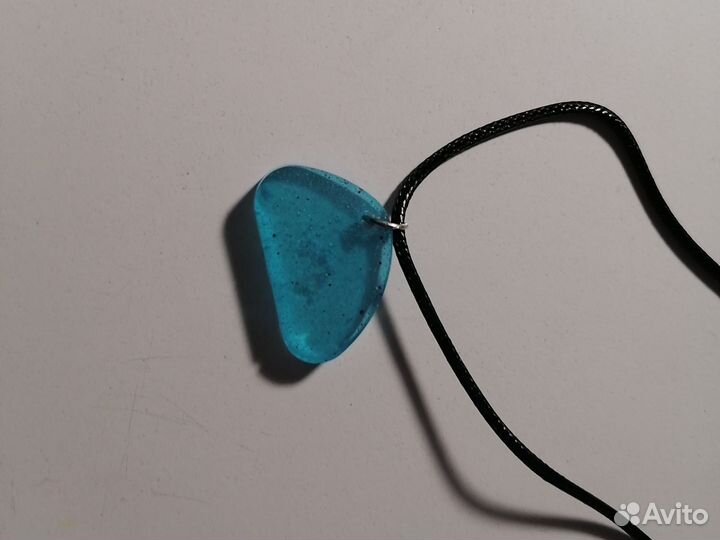 Кулон из эпоксидной смолы