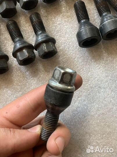 Болты колесные с секреткой bmw