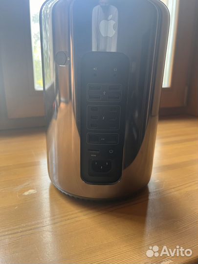 Apple Mac Pro 2013 A1481