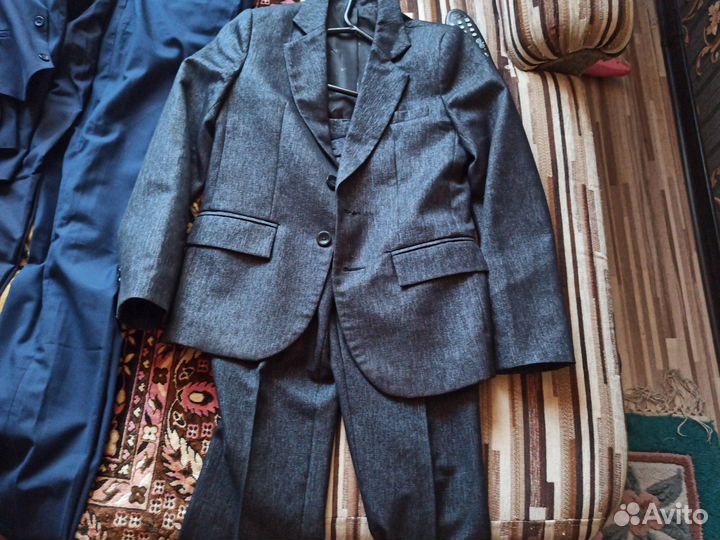 Школьный костюм