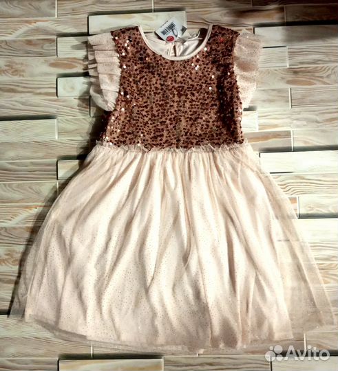 Платье новое 8-10
