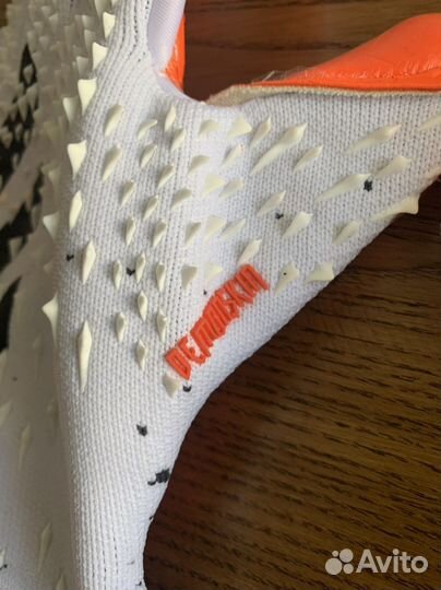 Футбольные вратарские перчатки