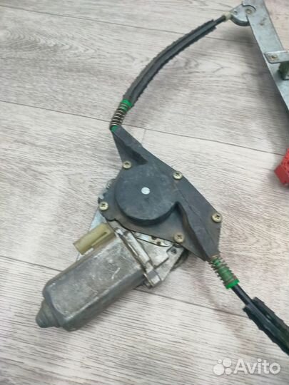 Стеклоподъемник передний правый Ford Mondeo, I