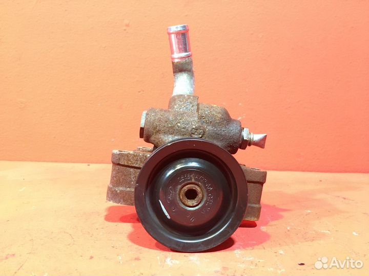 Насос гура для Ford Fusion fxja, 1.4 (Б/У)