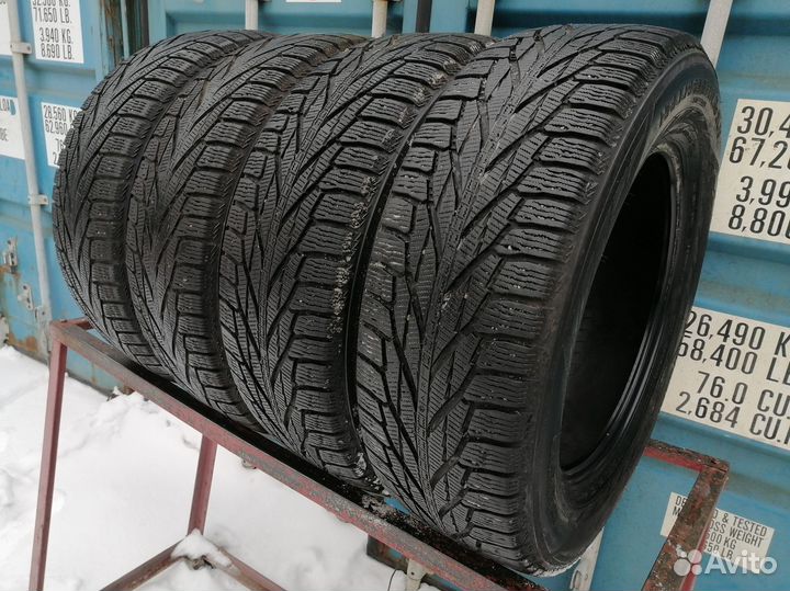 Nokian Tyres Hakkapeliitta R2 SUV 235/65 R17 108R
