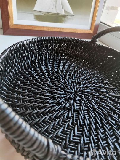 Плетёный поднос