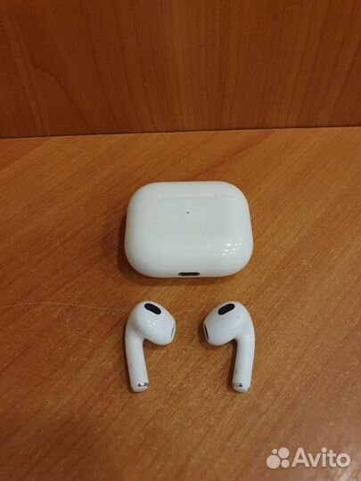 AirPods 3
