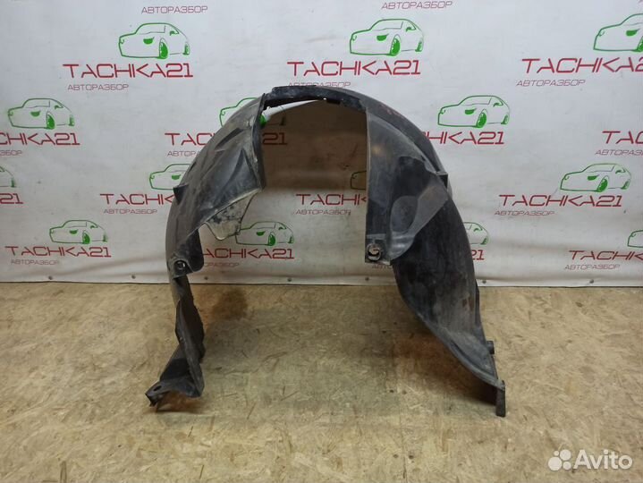 Подкрылок передний правый Renault Logan 2