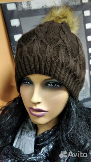 Новые с помпоном шапки