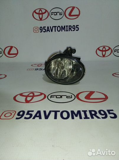 Фара противотуманная левая Volkswagen Golf