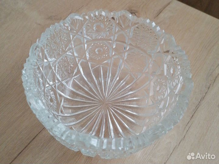 Хрустальная ваза