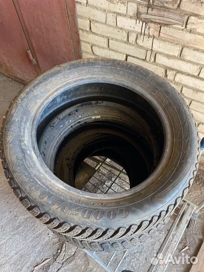 Goodyear Ultragrip Ice Arctic 225/55 R17