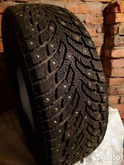 Landspider Arctictraxx 215/60 R17 100T