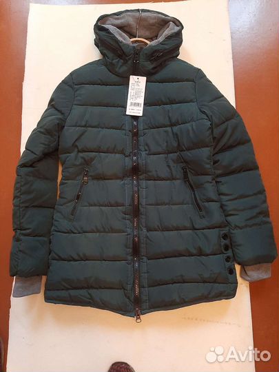 Куртка женская 46 размер новая