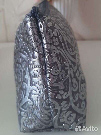 Косметичка серебряная