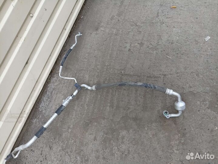 Трубка кондиционера Sportage 4 Tucson 3