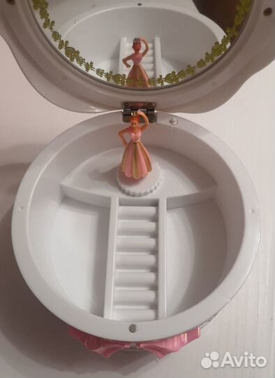 Музыкальная шкатулка с балериной