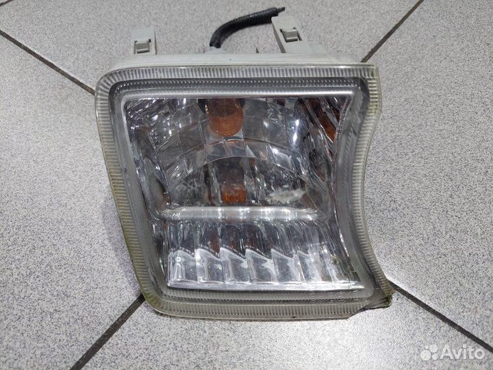 Повторитель в бампер левый Toyota Prius