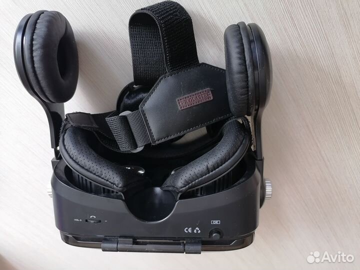 Очки виртуальной реальности для телефона