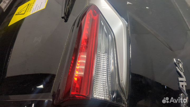 Фонарь крышки багажника Toyota RAV 4 2018, 2020