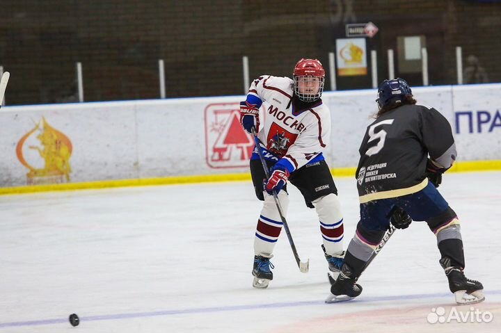 Тренер по фигурному катанию и хоккею