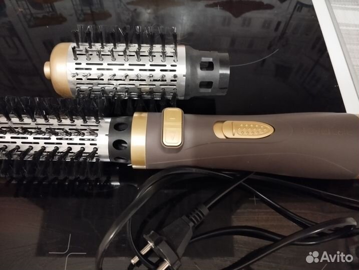 Фен-щетка RoverCare Comb HB01