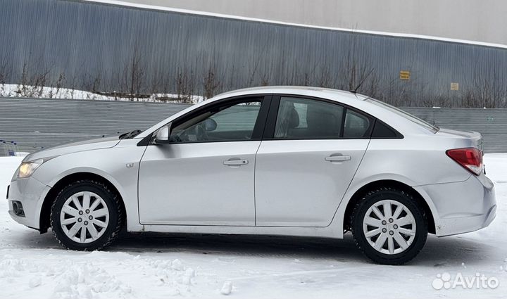 Chevrolet Cruze 1.6 AT, 2011, 175 309 км