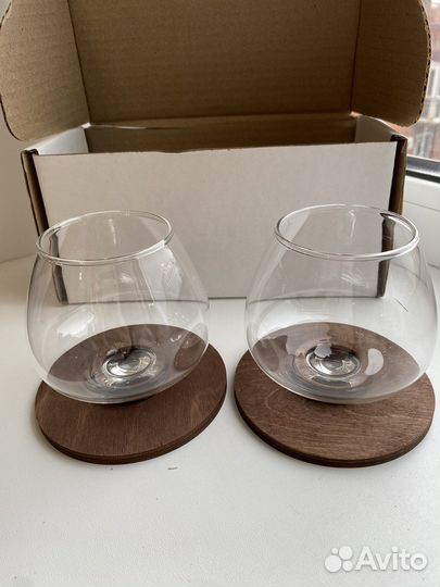 Бокалы для коньяка без ножек на подставках