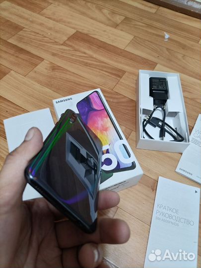 Samsung Galaxy A50, 4/64 ГБ